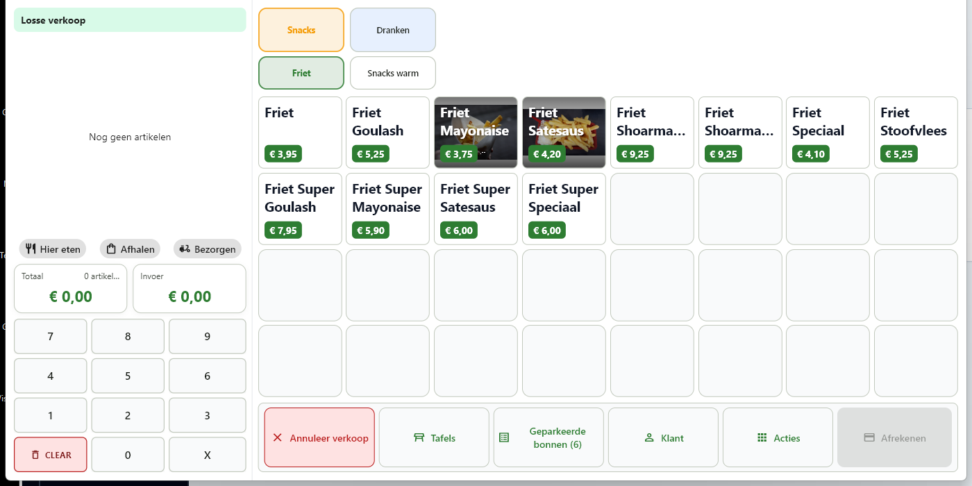 Het verkoopscherm van FlowPOS met productknoppen en linksonder de keuzes Hier eten, Afhalen en Bezorgen.